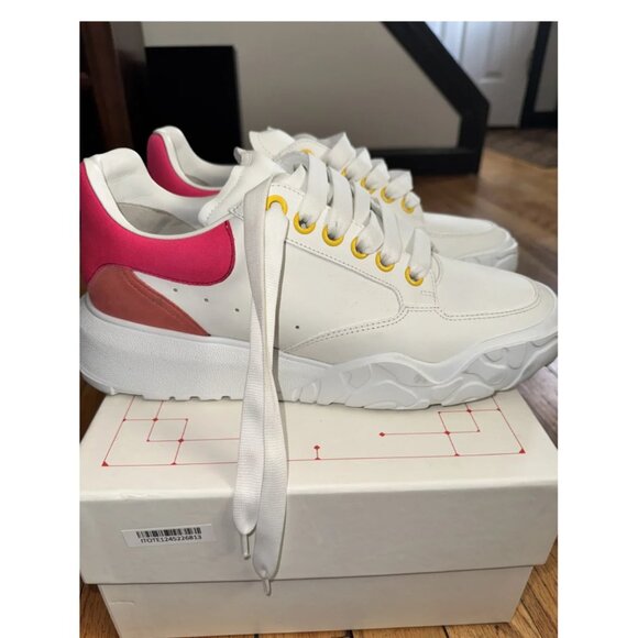 Alexander McQueen white tennis shoes - Picture 2 of 8